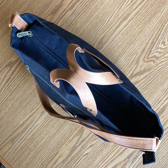 31 Thirty one Step-Up Tote - Picture 5 of 8